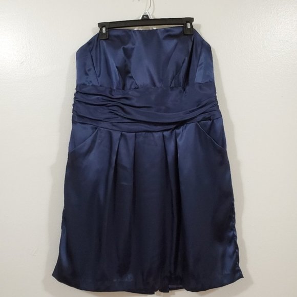 David's Bridal Dresses & Skirts - DAVID'S BRIDAL Plus Size Charmeuse Dress Size 18